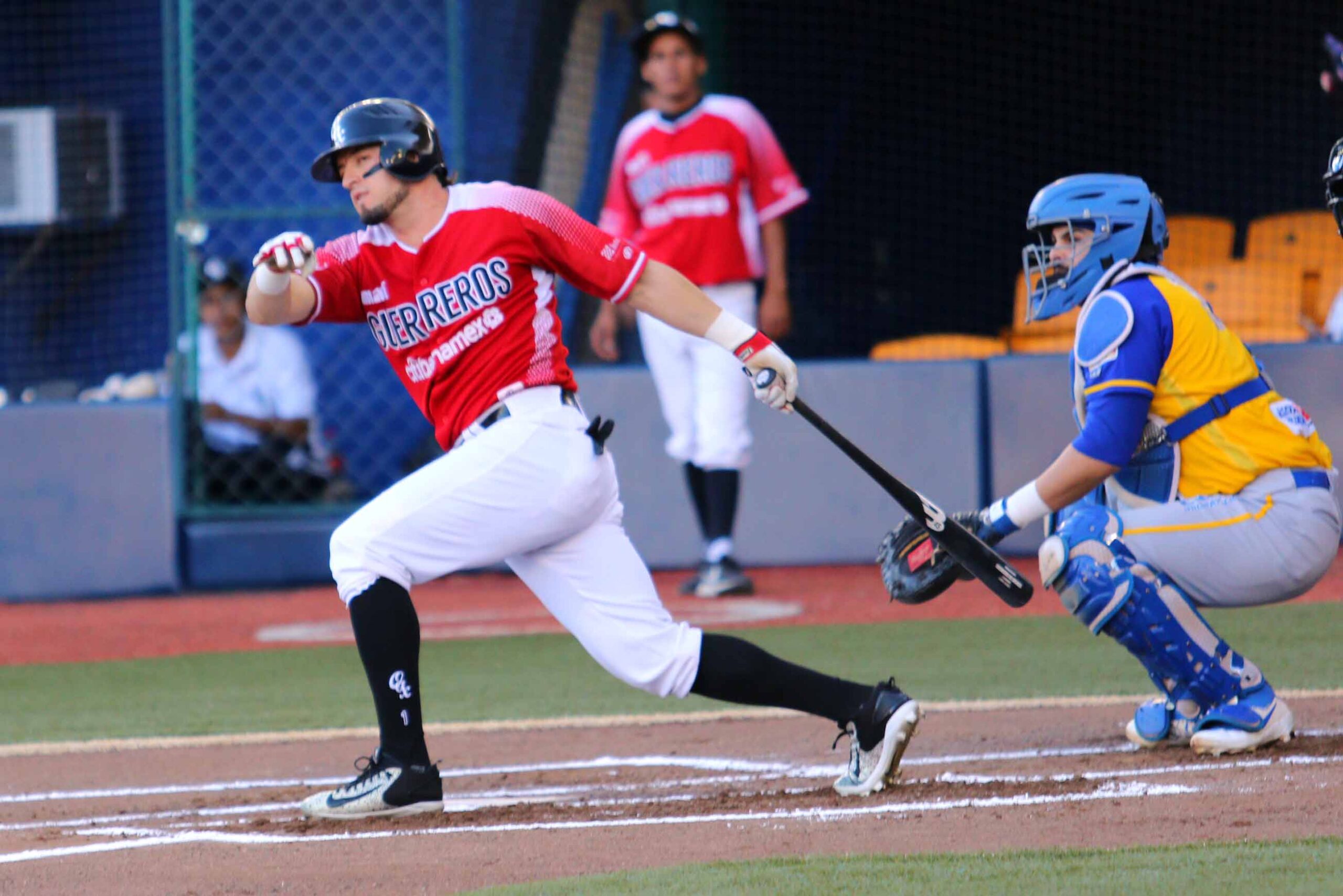 ‘EL HOMBRE ARAÑA’ ALEX GONZÁLEZ REGRESA A LOS DIABLOS ROJOS