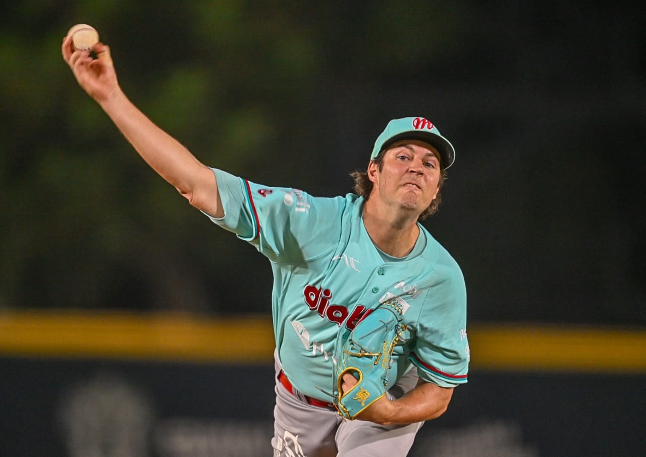 TREVOR BAUER CUELGA 7 CEROS Y DIABLOS GANA PRIMER JUEGO EN LEÓN