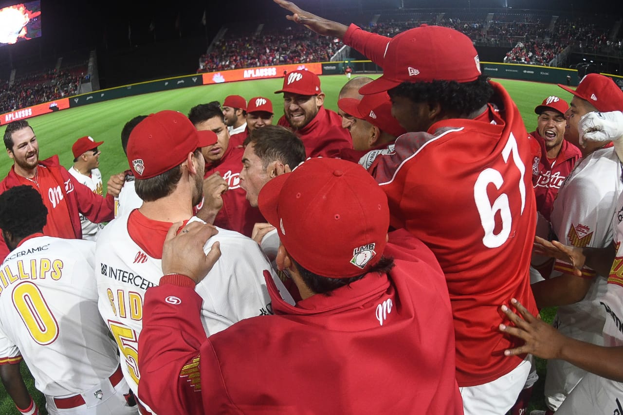 TREMENDO TRIUNFO A LA DIABLA PARA EMPATAR LA SERIE 3-3