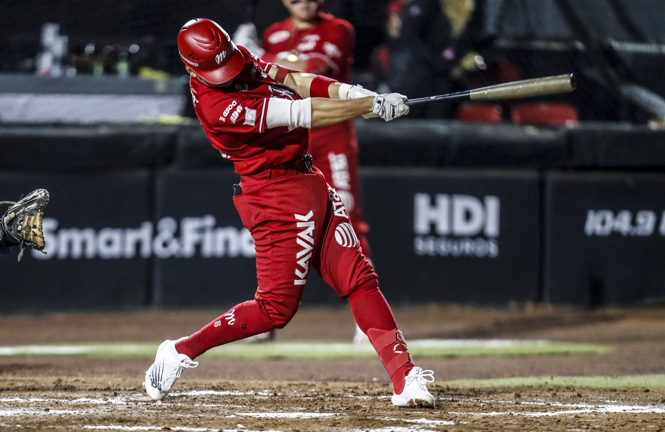 Los Rojos Quemaron la Corona De Tijuana
