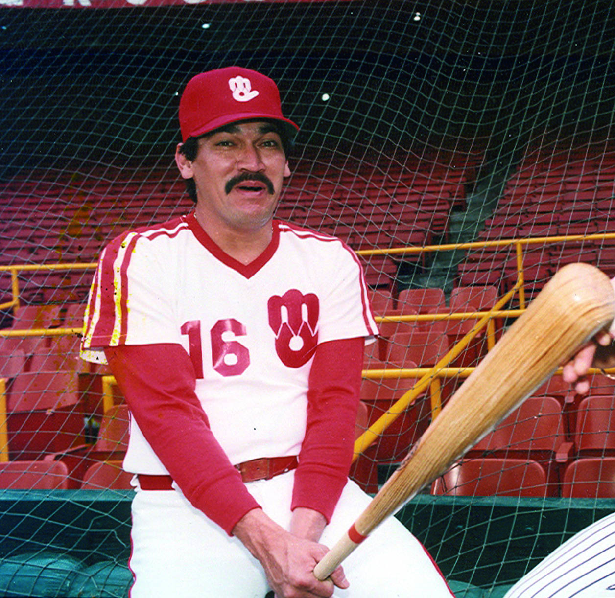 GUERREROS VS DIABLOS ROJOS, DISPUTARÁN EL TROFEO NELSON BARRERA