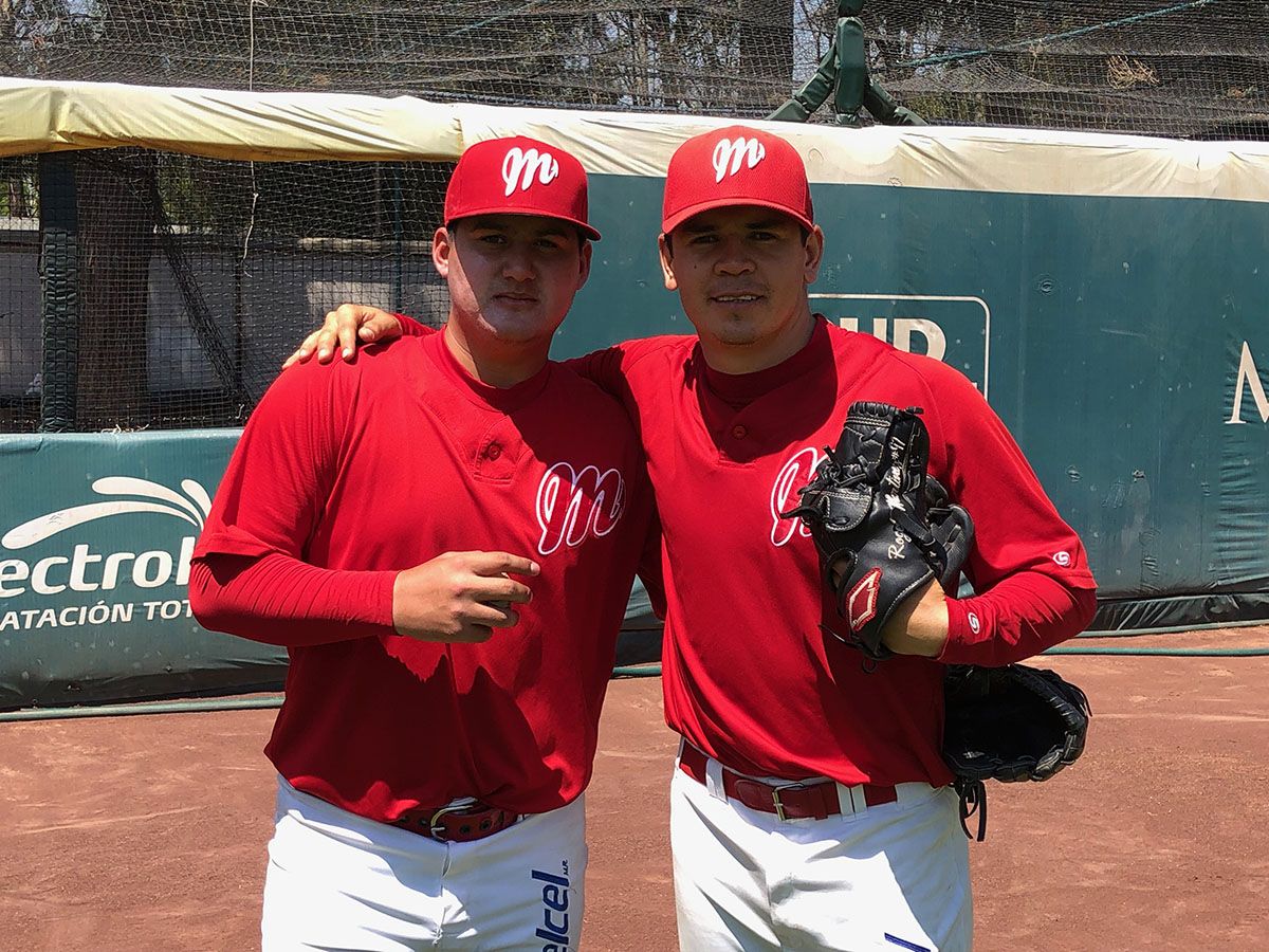 GUILLERMO MOSCOSO CONTENTO POR ESTAR CON LOS DIABLOS