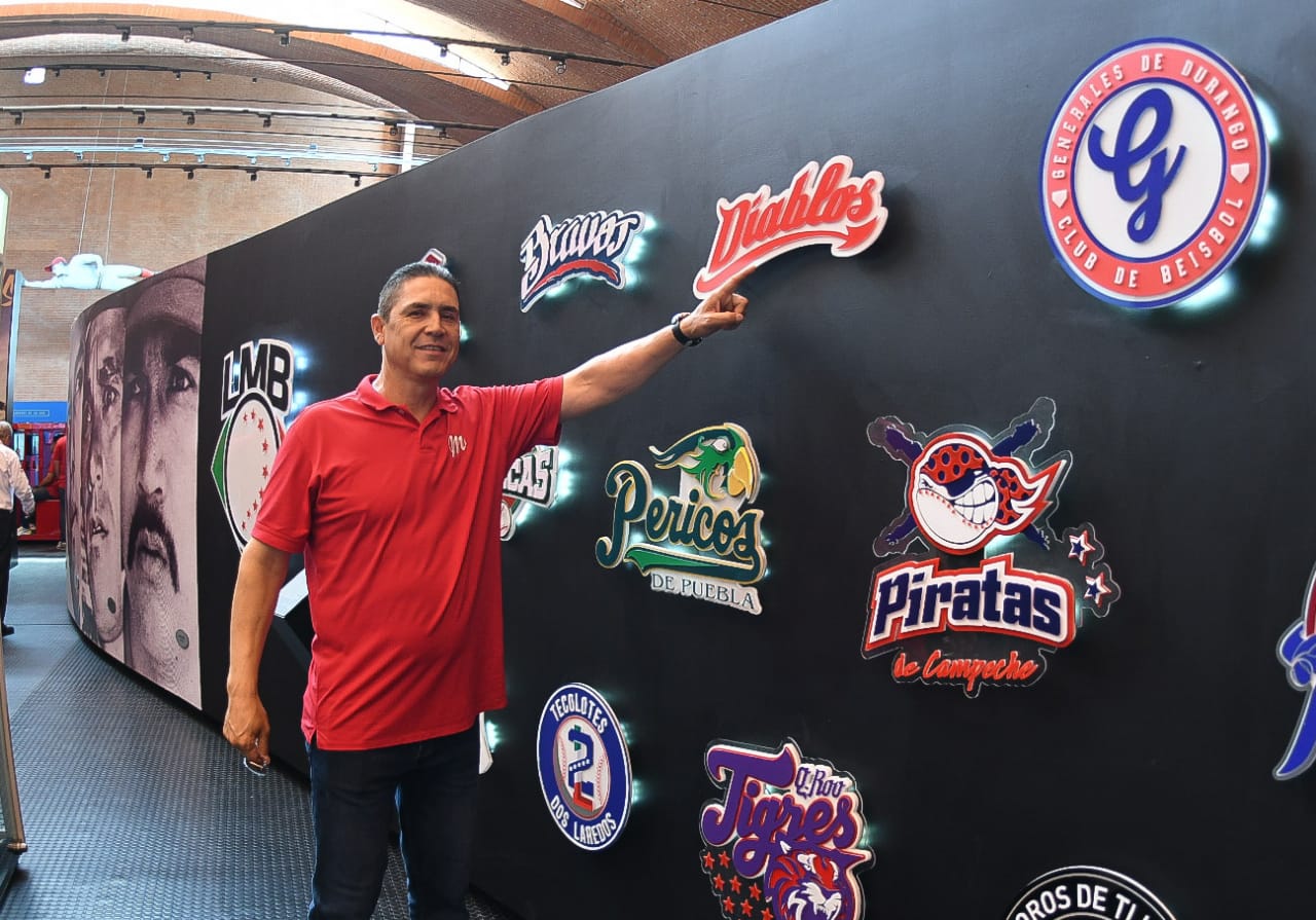 LOS DIABLOS ROJOS VISITARON EL SALÓN DE LA FAMA DEL BEISBOL MEXICANO