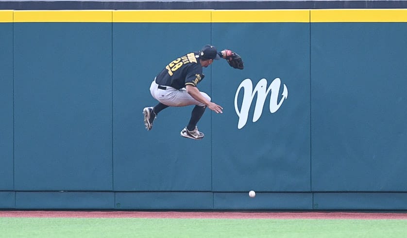 LEONES EMPATÓ LA SERIE AL GANAR A DIABLOS ROJOS
