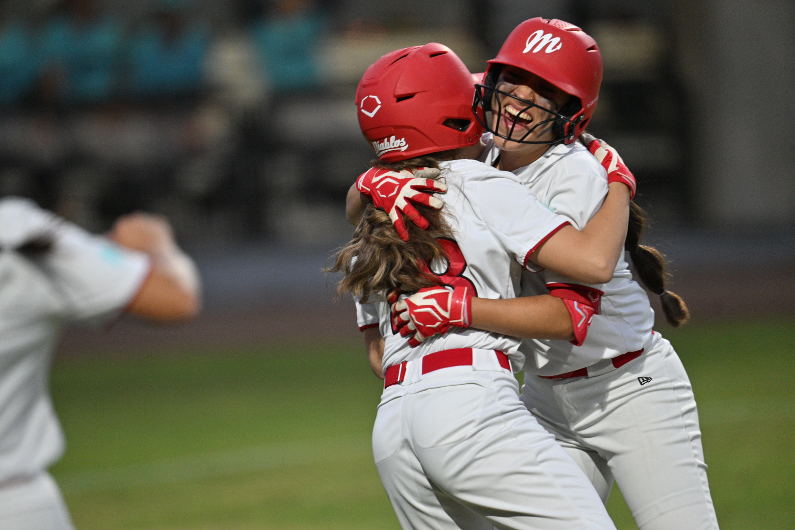 ¡A LA DIABLA! DIABLOS FEMENIL ARMA RALLY DE 8 PARA VENCER A SULTANES EN EL SEGUNDO JUEGO DE LA SERIE