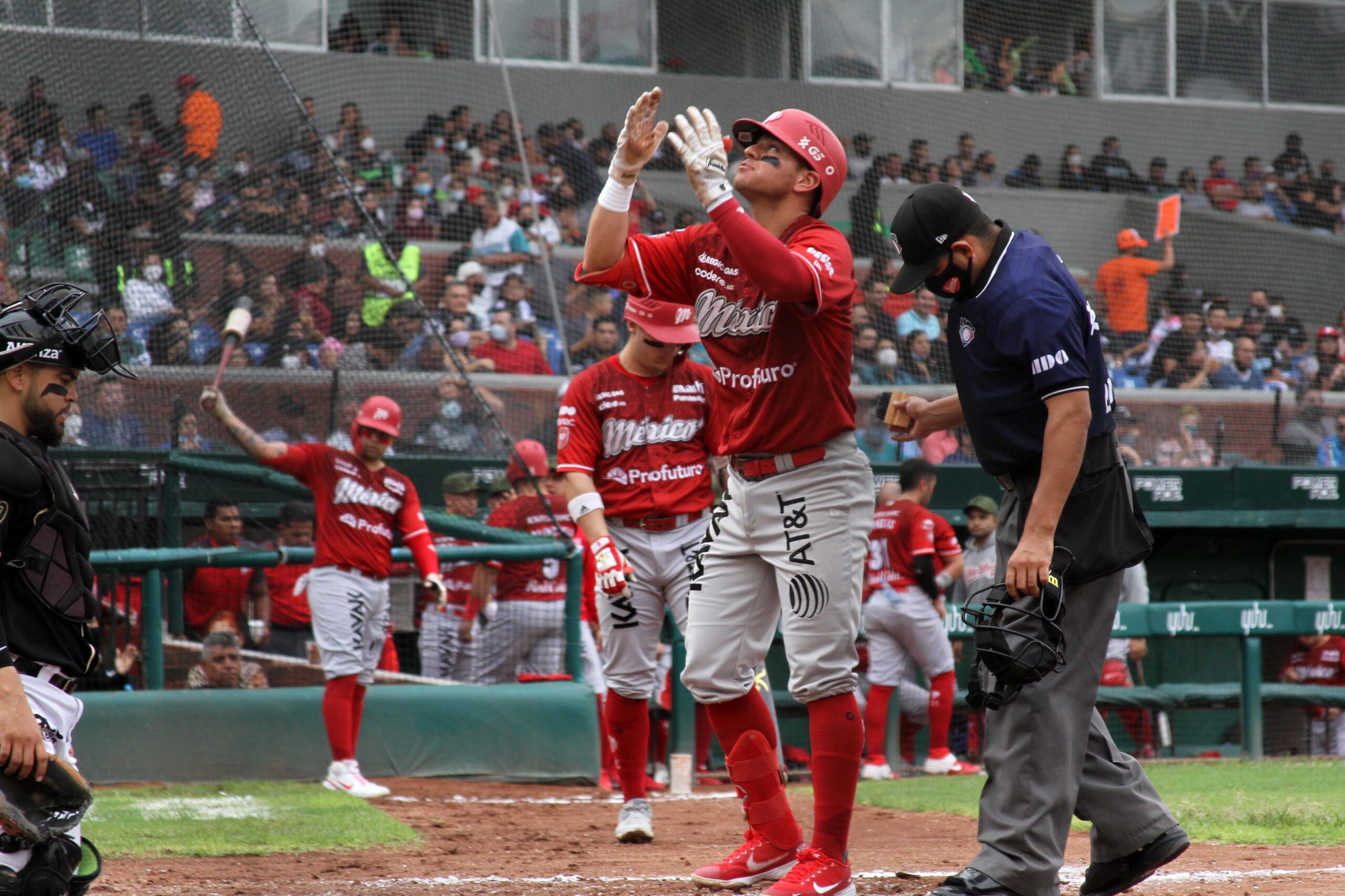 SEMANA PERFECTA DE LOS DIABLOS ROJOS EN GIRA