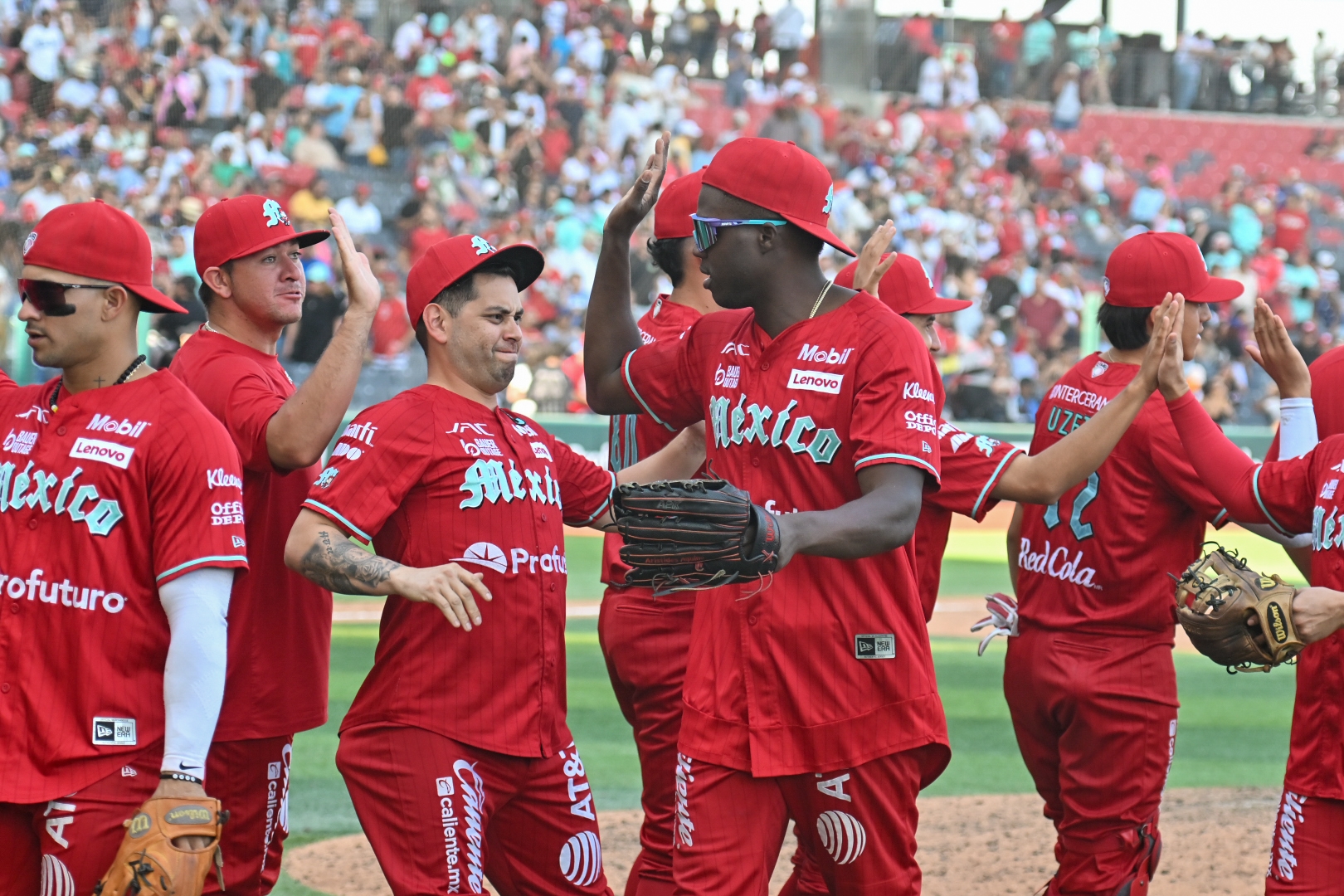 DIABLOS LLEGA A 10 TRIUNFOS AL HILO TRAS BARRER A DORADOS