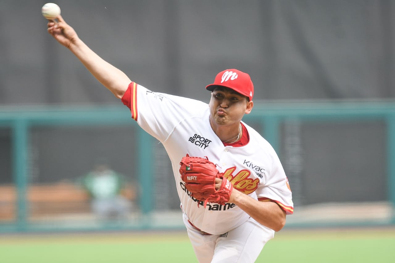 BUEN DUELO EL 1RO DE LA SERIE OLMECAS VS DIABLOS ROJOS