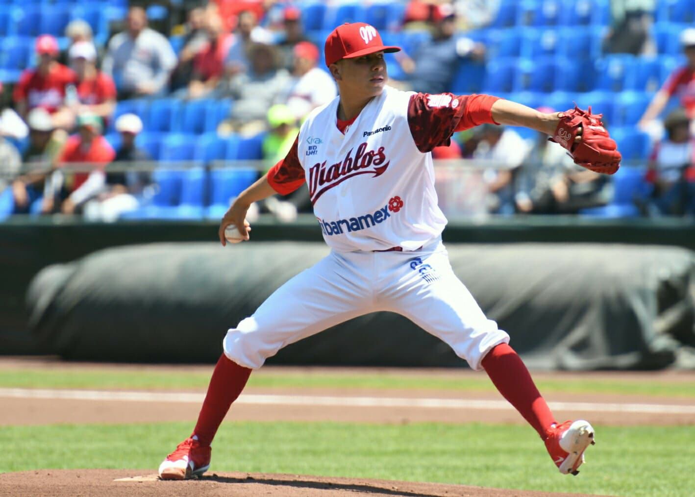 CON BUEN PITCHEO DE OCTAVIO ACOSTA EL MÉXICO GANA JUEGO Y SERIE