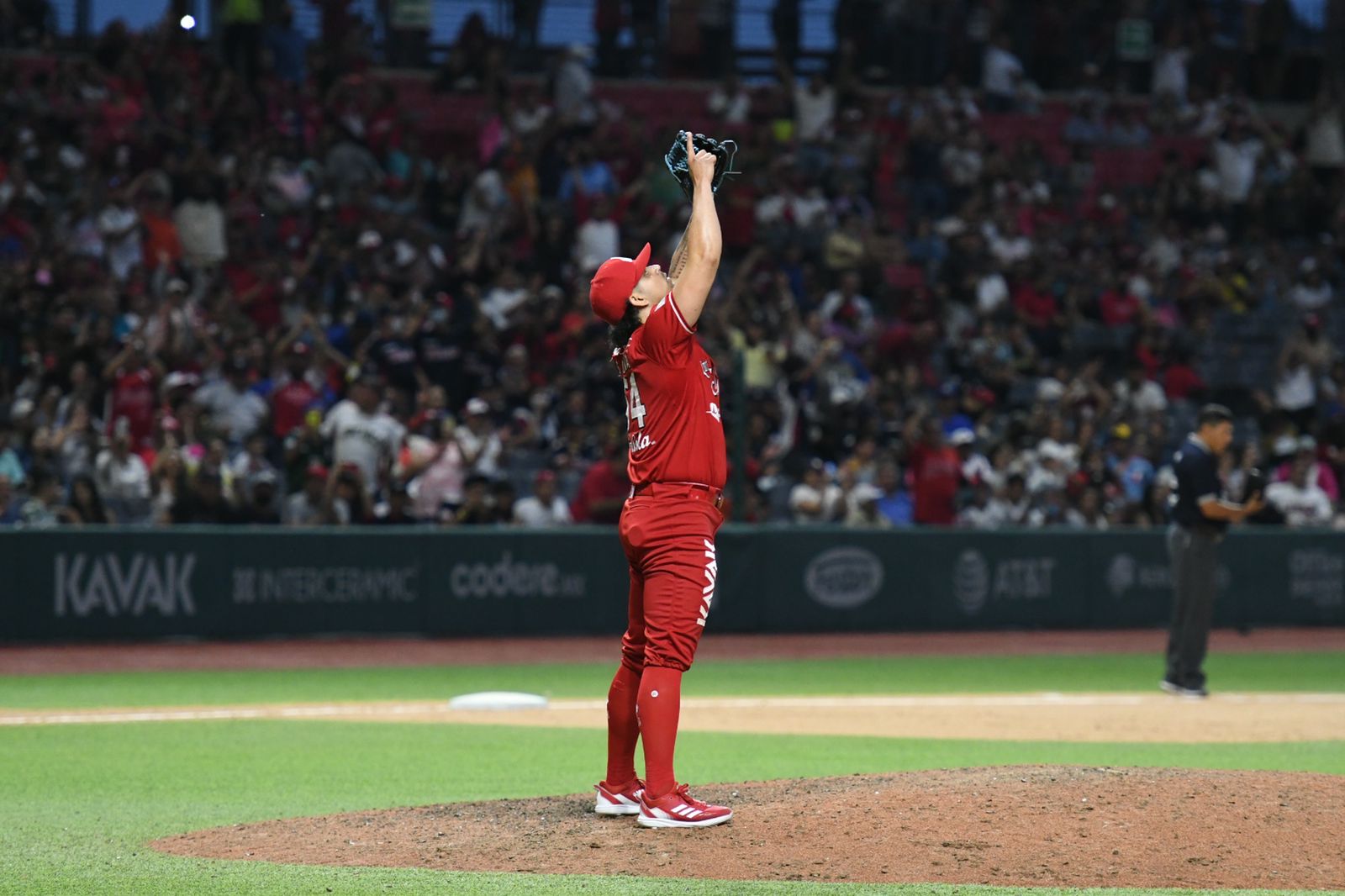 RAMÓN FLORES PEGA GRAND SLAM, PRODUCE SEIS Y DIABLOS VENCE A RIELEROS