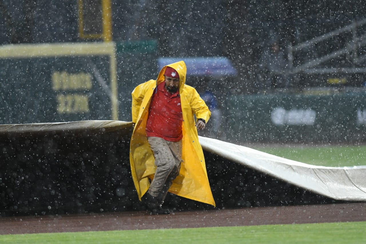 SUSPENDIDO POR LLUVIA EL 1RO DE LA SERIE DURANGO VS MÉXICO 