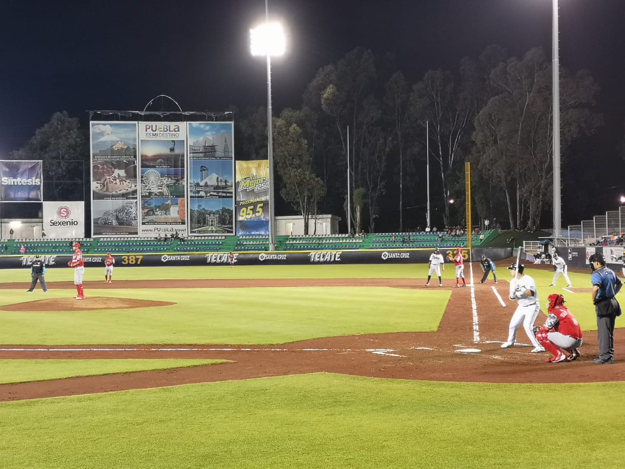 PUEBLA SE ACERCA AL LIDERATO DEL SUR AL GANAR 9-4 AL MÉXICO 
