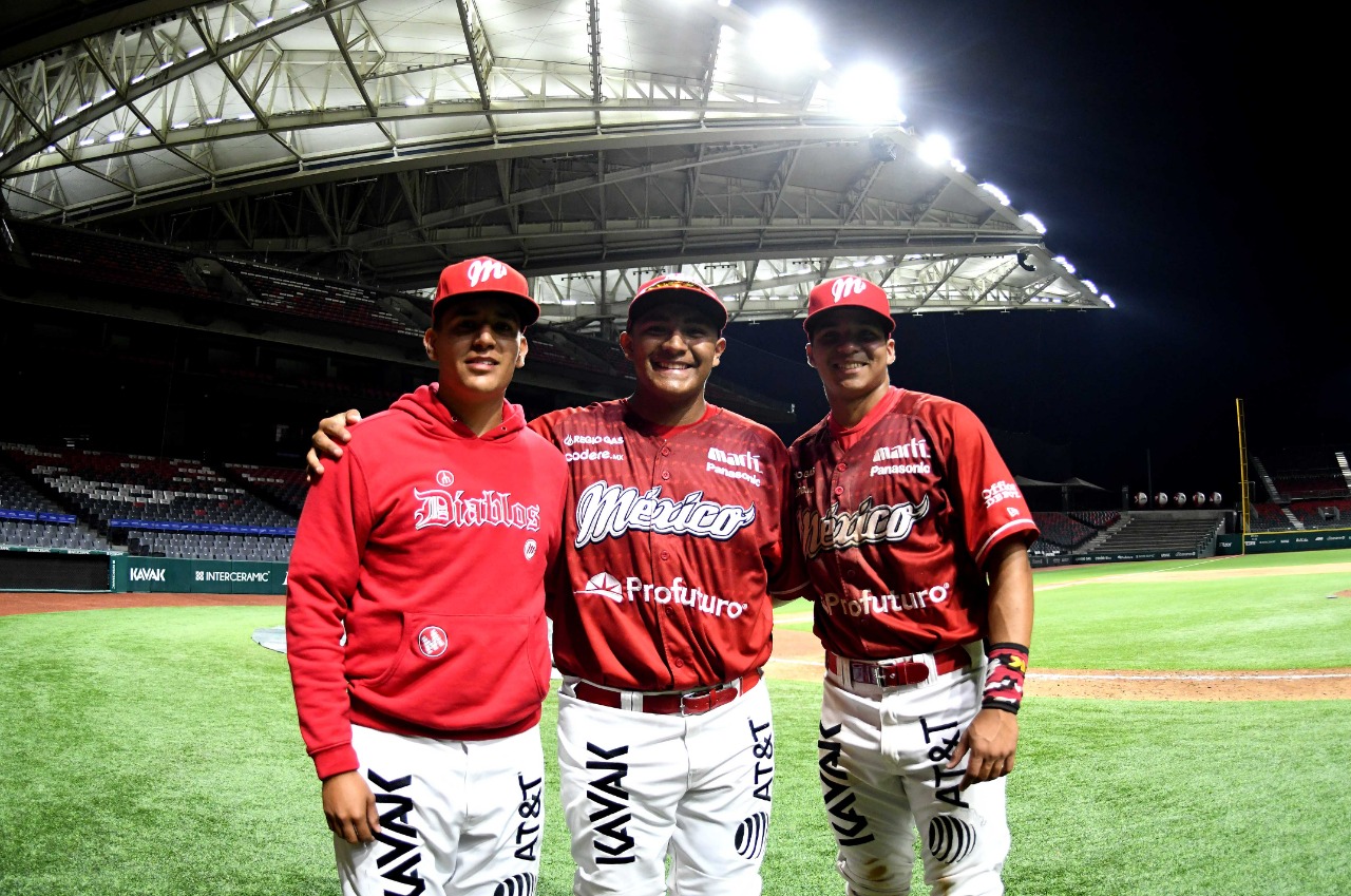TRES CAPITALINOS CON LOS DIABLOS ROJOS EN LA LIGA INVERNAL
