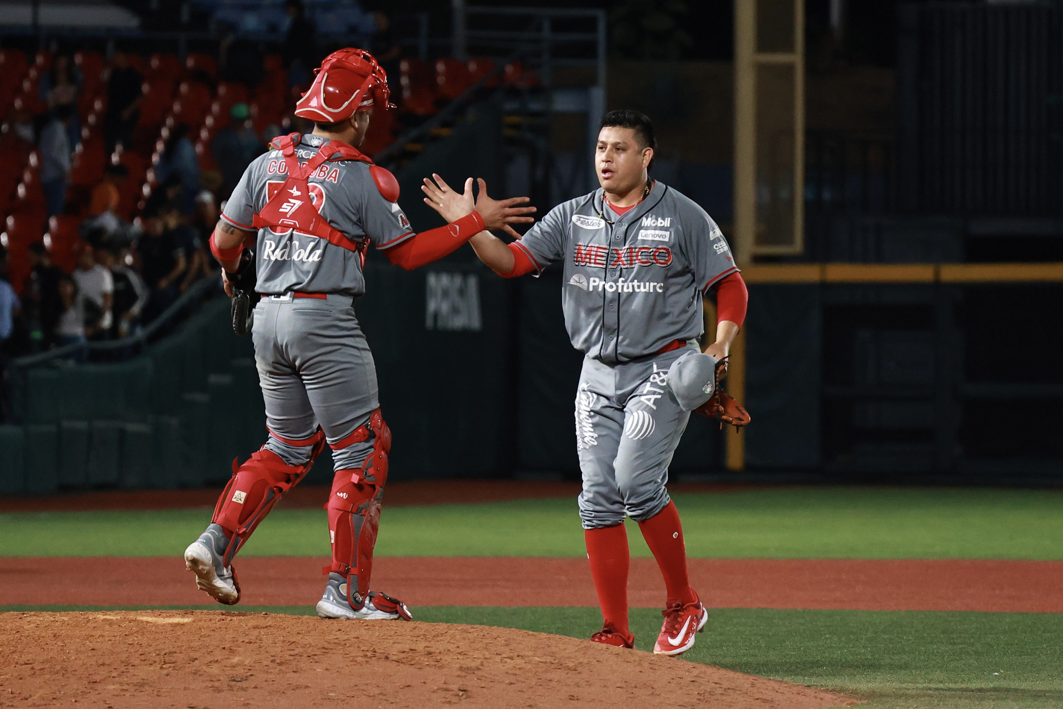 DIABLOS LLEGA A 25 TRIUNFOS DESPUÉS DE GANAR EL TERCERO DE LA SERIE EN GUADALAJARA