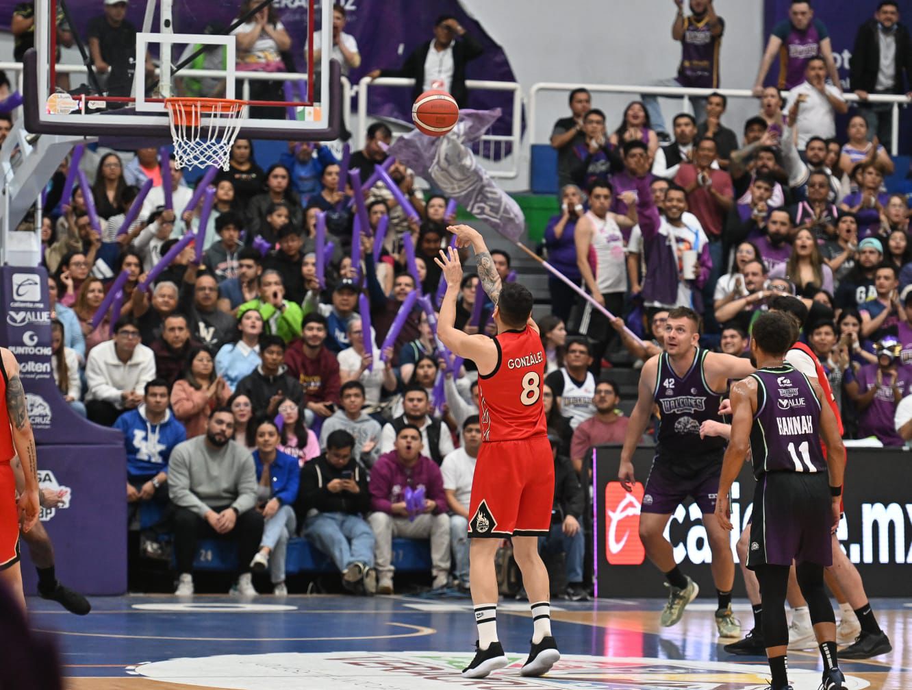 Halcones gana el Juego 3 y la Final se pone 2-1