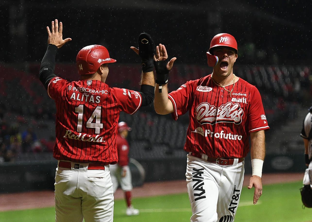 DIABLOS VIENE DE ATRÁS Y LE GANA LA SERIE A LOS SULTANES