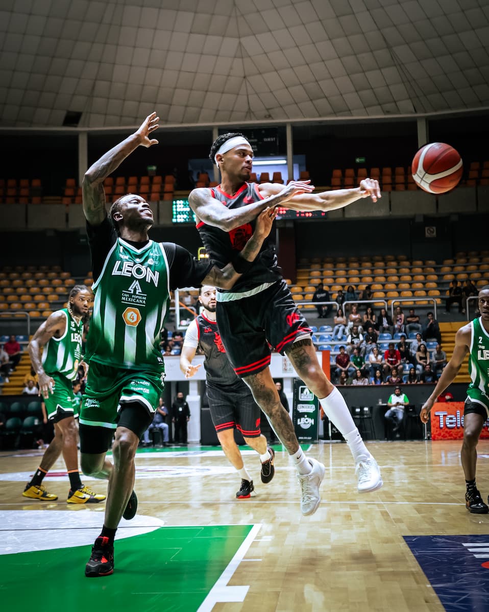  DIABLOS LOGRA LA BARRIDA CON OTRA GRAN NOCHE DEFENSIVA