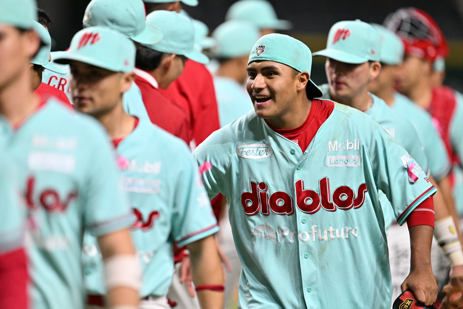DIABLOS ROJOS LOGRA SU TERCERA VICTORIA VINIENDO DE ATRÁS