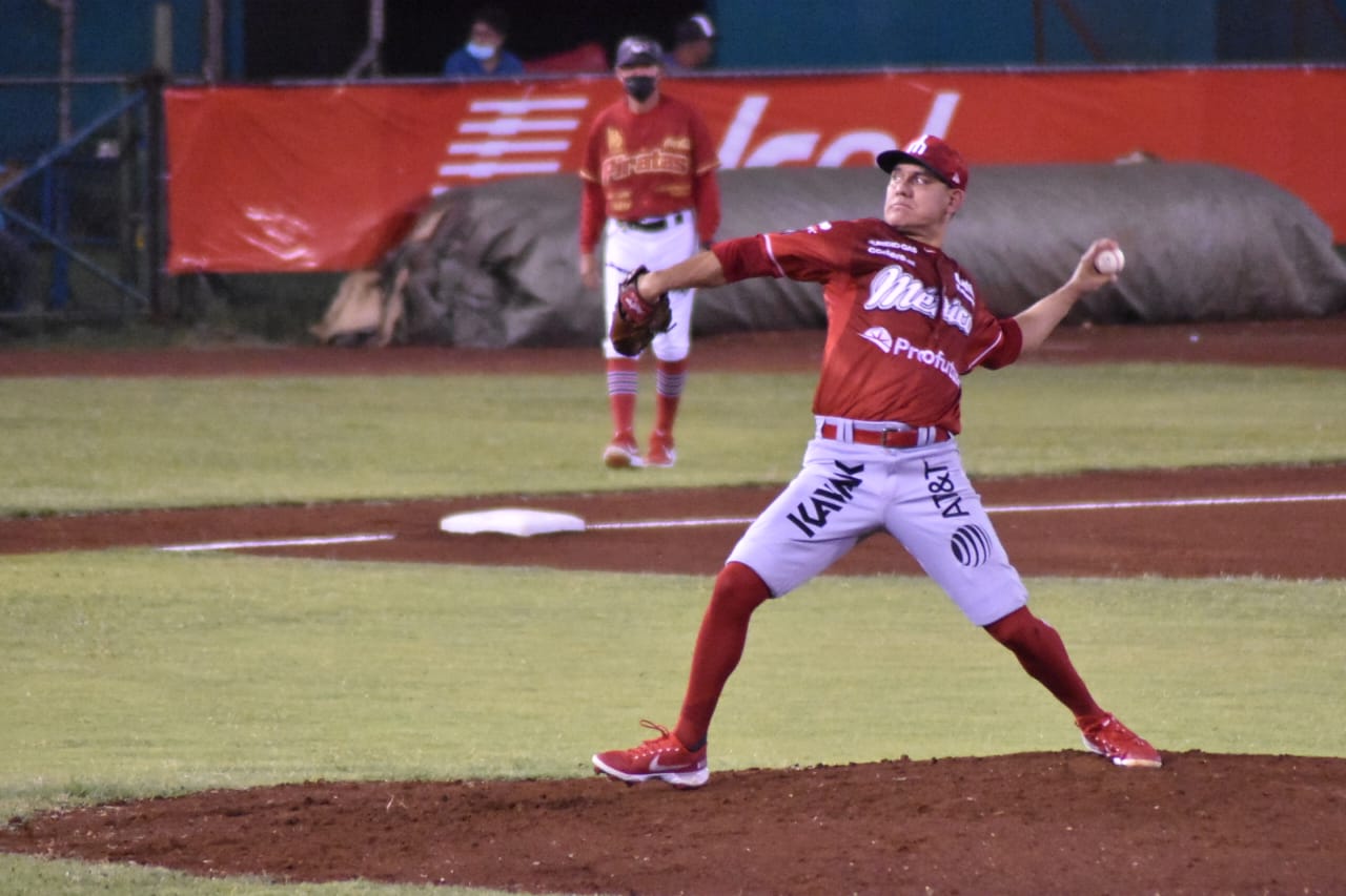 ARTURO LÓPEZ LUCIÓ Y LA OFENSIVA LO RESPALDÓ CON 11 CARRERAS PARA ASEGURAR LA SERIE EN CAMPECHE
