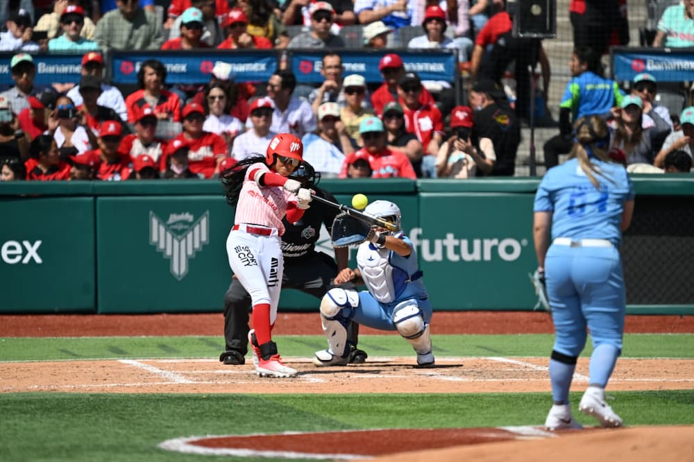 MEGAN FARAIMO Y JAZMYN JACKSON GANAN LA TRIPLE CORONA DE PITCHEO Y BATEO
