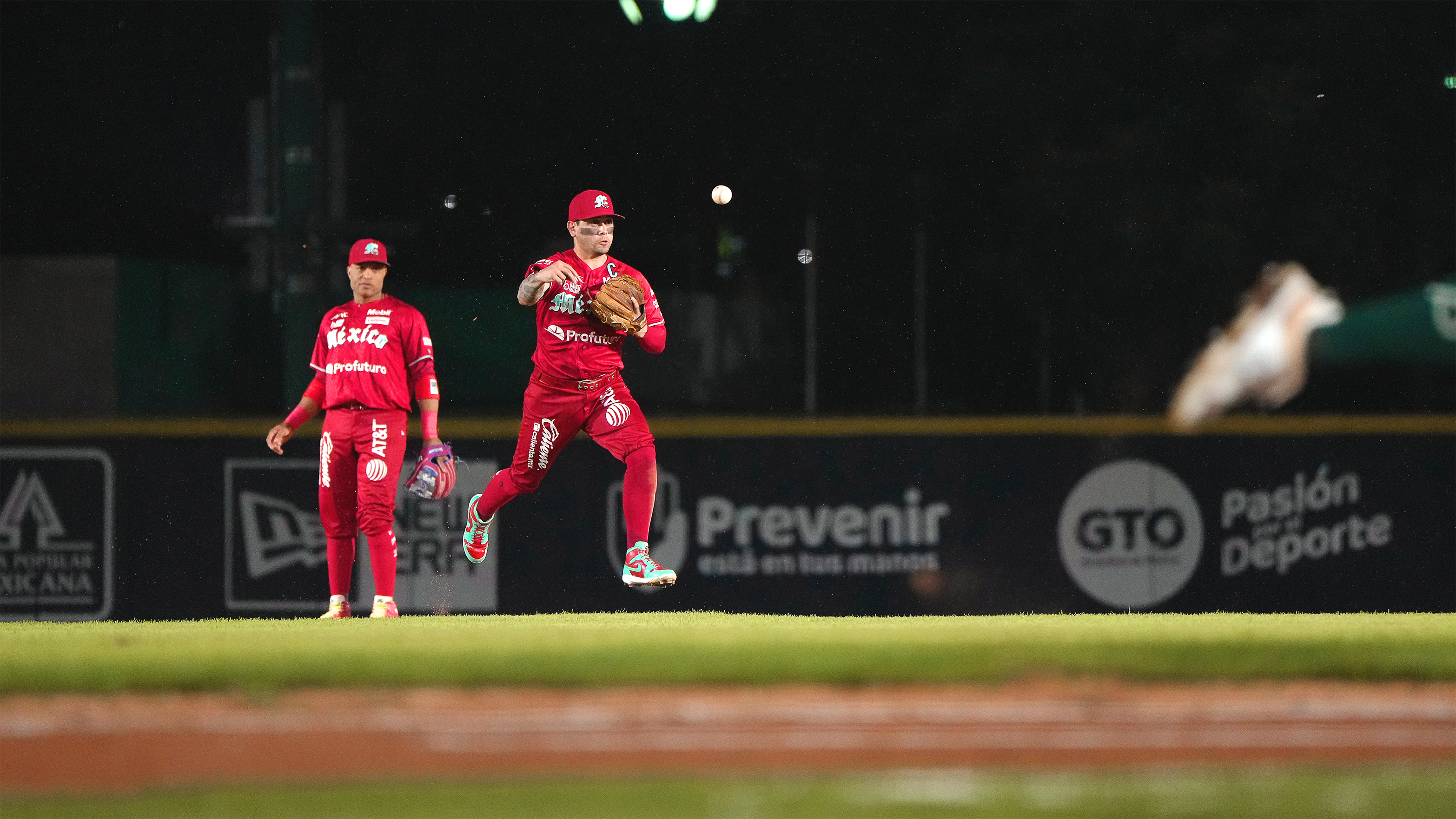 BRAVOS SE LLEVA EL PRIMERO DE LA SERIE EN LEÓN