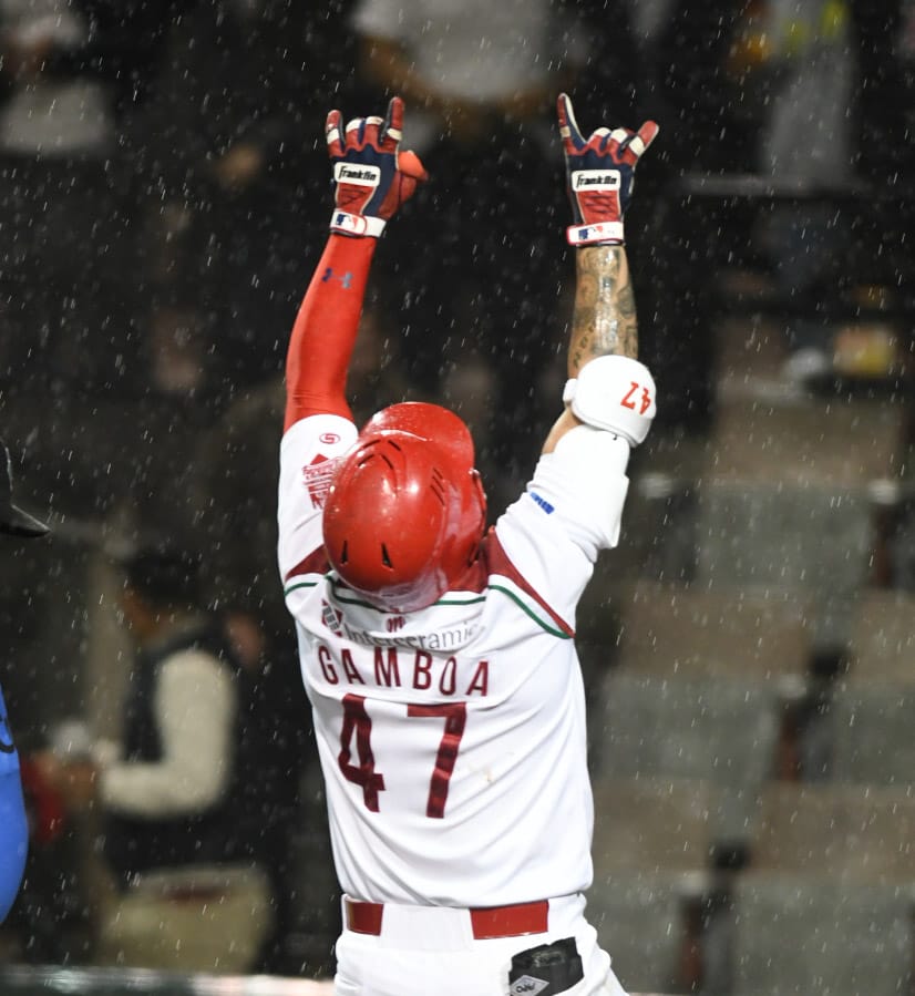 GAMBOA SE VISTIÓ DE HÉROE Y LE DIO EL TRIUNFO AL MÉXICO 5-4 SOBRE PUEBLA