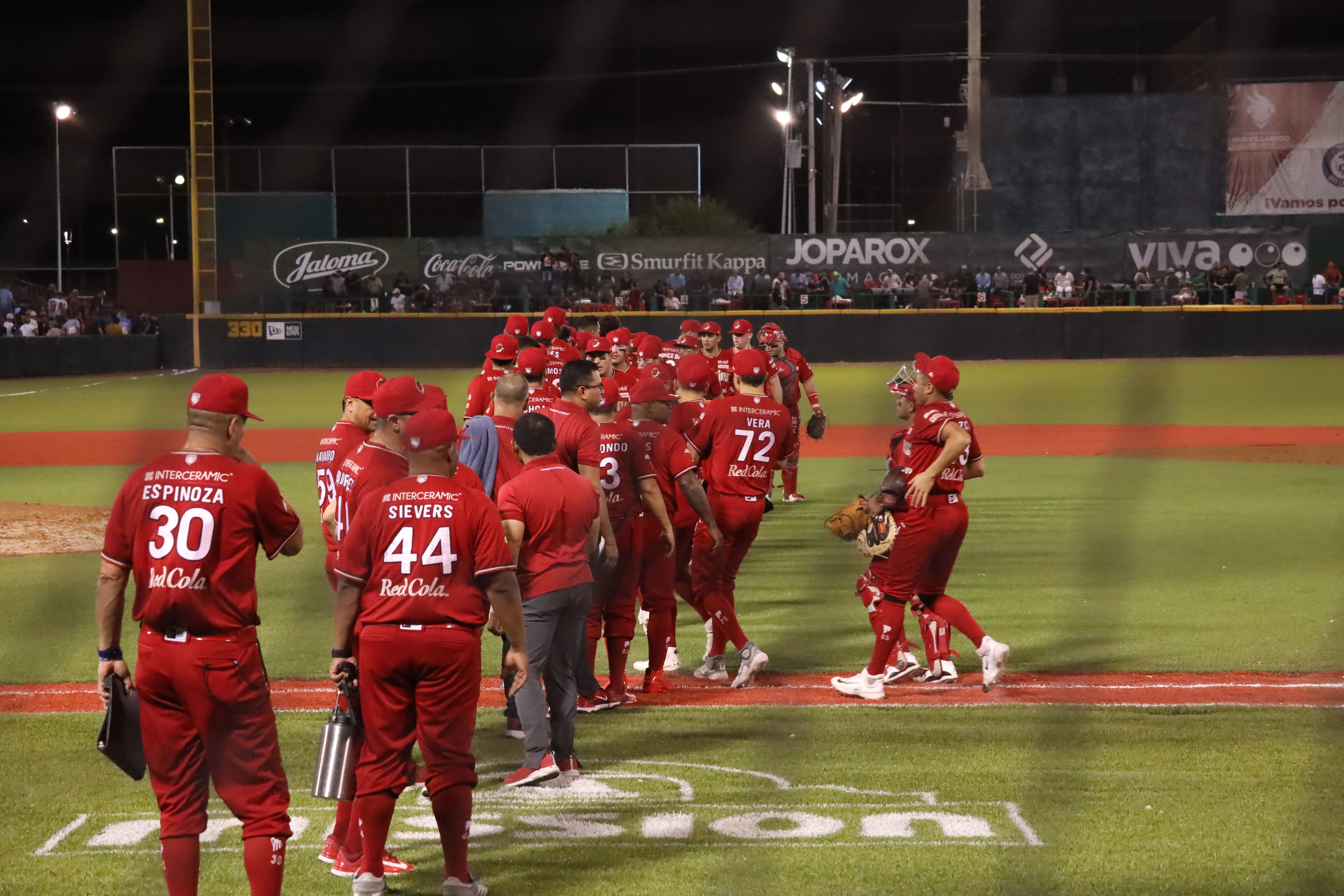 DIABLOS EMPAREJA LA SERIE EN LAREDO EN GRAN DUELO