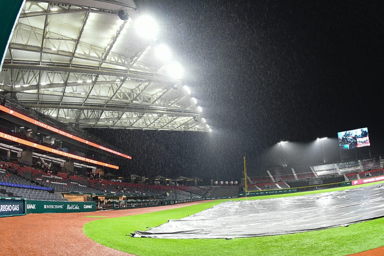 DIABLOS ROJOS SE LLEVA LA SERIE EN JUEGO RECORTADO POR LLUVIA