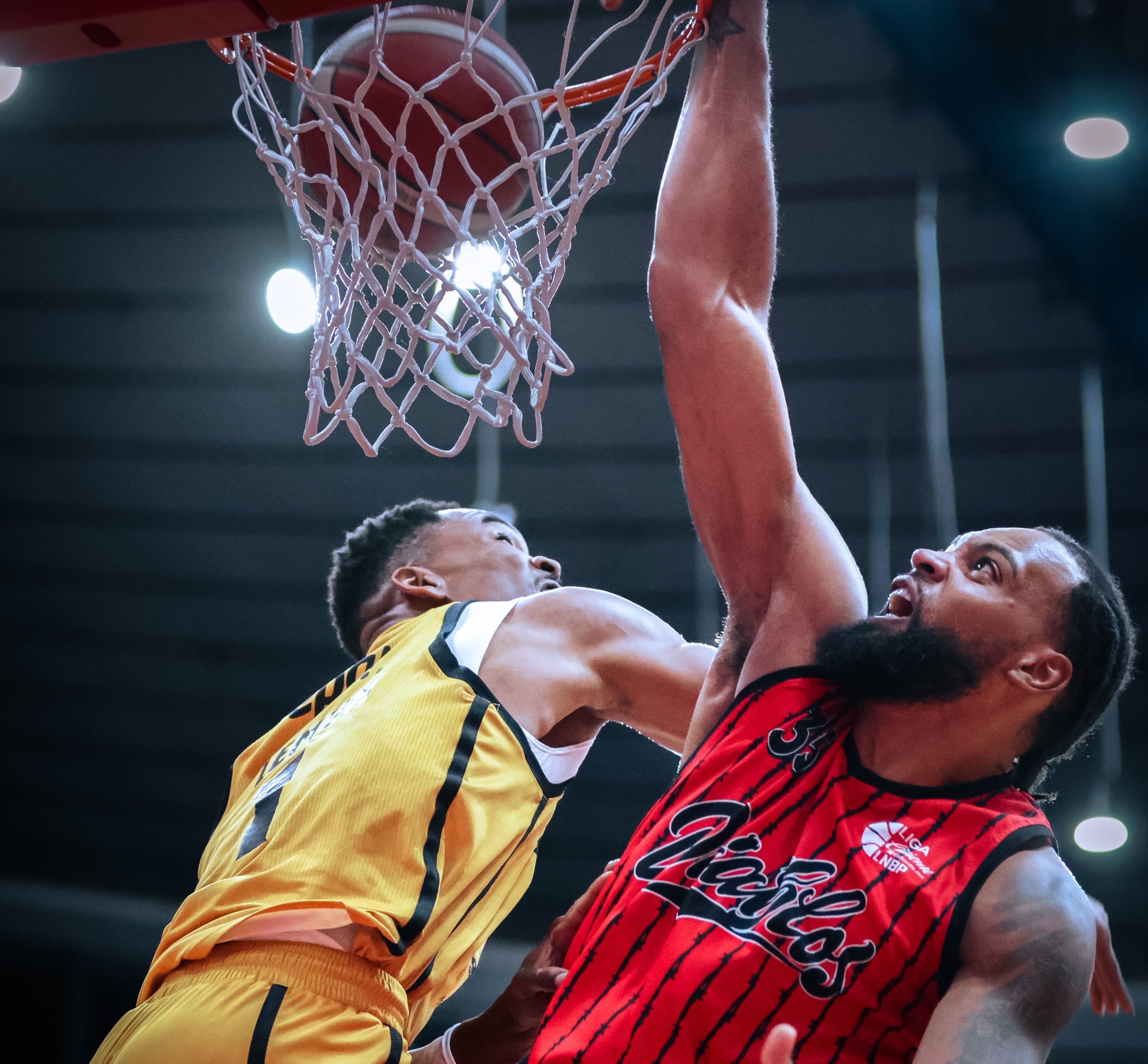 DIABLOS FIRMA CONTUNDENTE VICTORIA CON GRAN NOCHE DEFENSIVA Y OFENSIVA