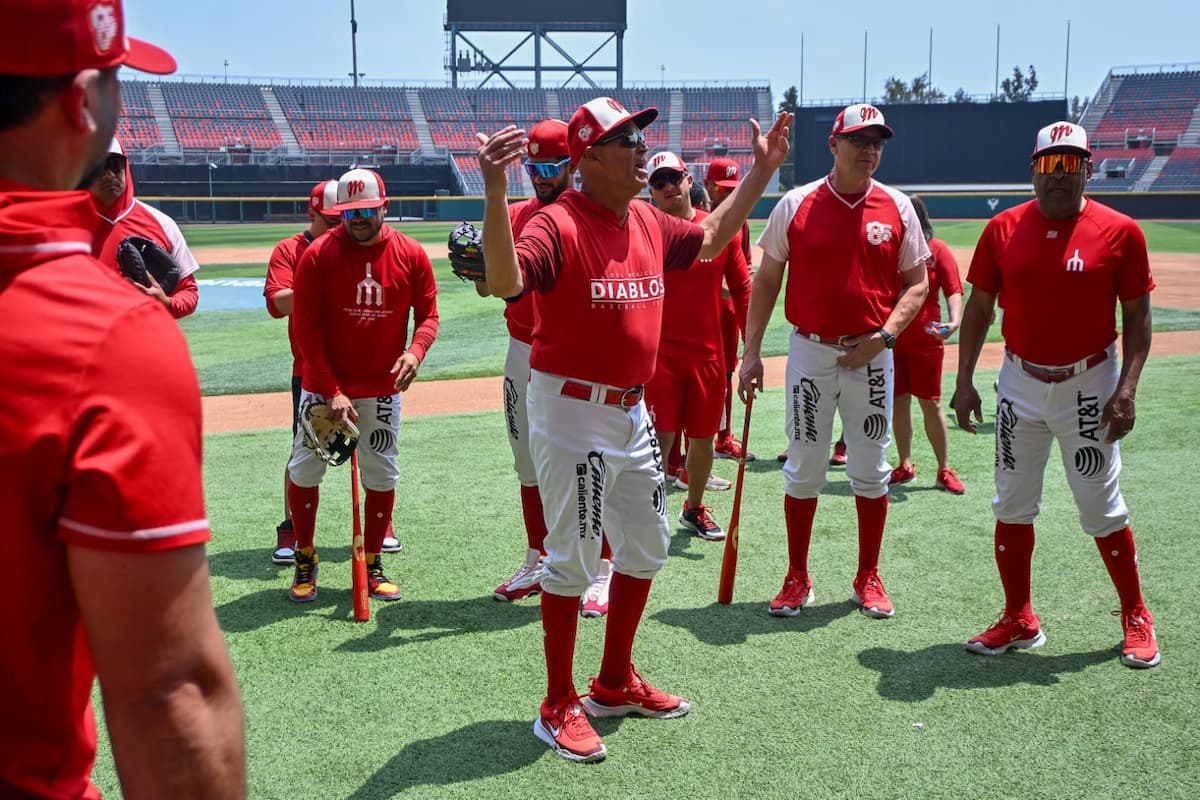NOS ESTAMOS PREPARANDO PARA GANAR LA CHAMPIONS LEAGUE”: LORENZO BUNDY, MANAGER DIABLOS ROJOS