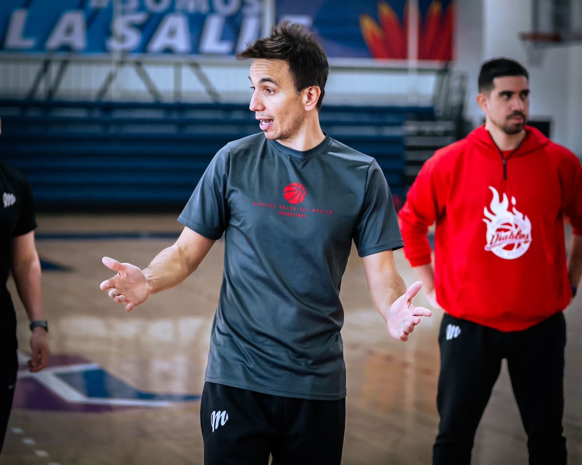 NICOLÁS CASALÁNGUIDA Y ELIÁN VILLAFAÑE REGRESAN EN 2025 CON DIABLOS ROJOS BASQUETBOL