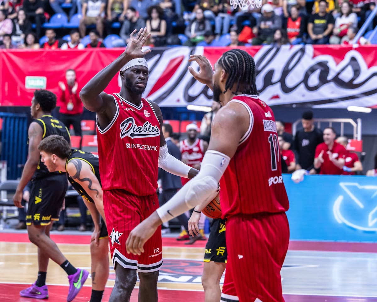 DIABLOS MANTIENE INVICTO EN CASA Y VENCE POR 13 PUNTOS A FUEZA REGIA