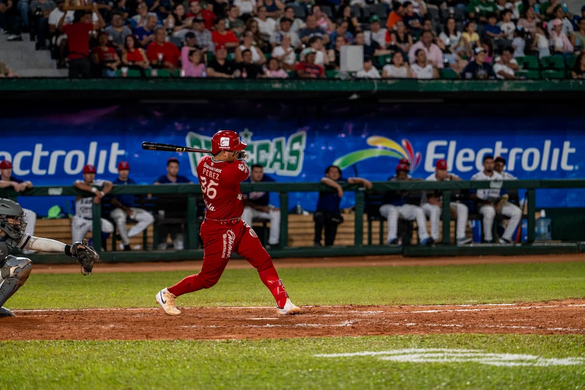 OLMECAS SE LLEVA LA SERIE AL GANAR EL JUEGO 3