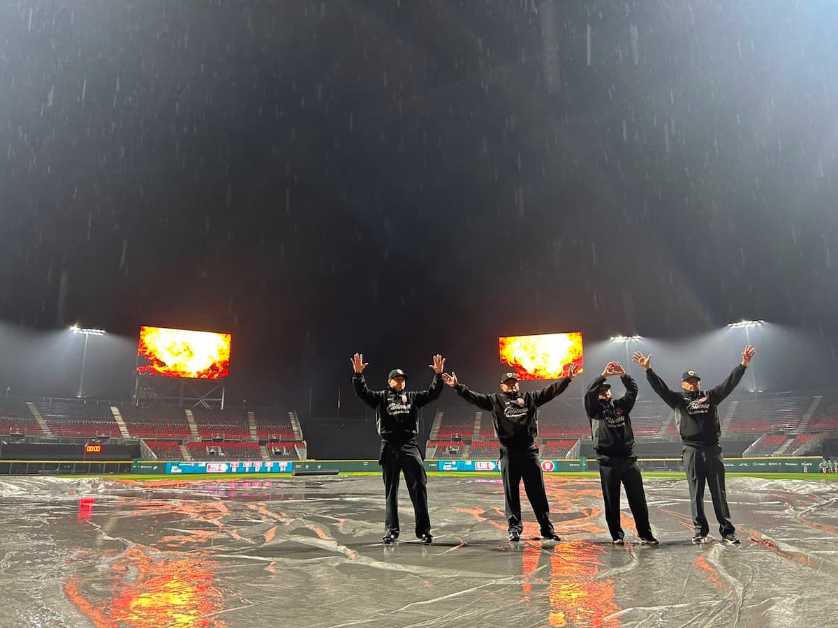 CHARROS SE LLEVA EL ÚLTIMO DUELO, EN JUEGO RECORTADO POR LLUVIA