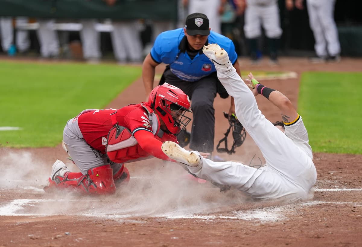 Pericos gana el Juego 3 en casa