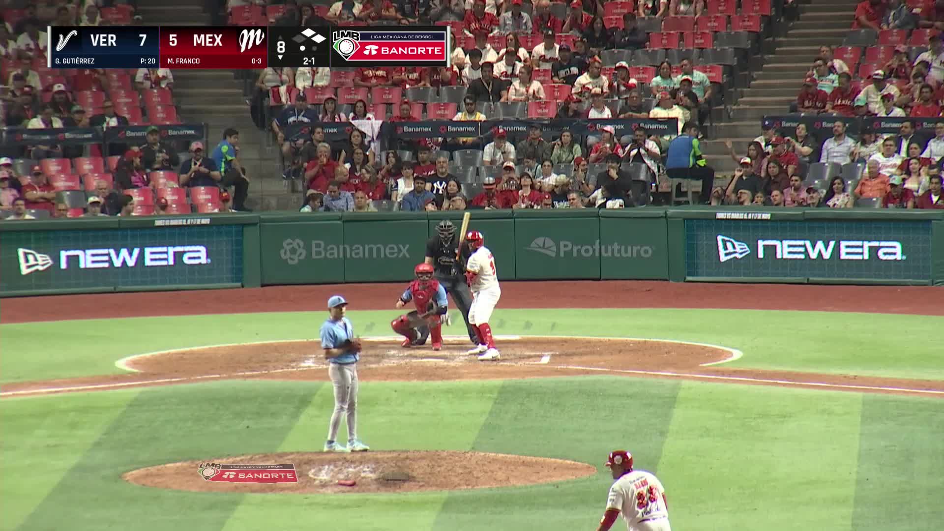 Maikel Franco pega sencillo con línea a jardinero derecho y produce.